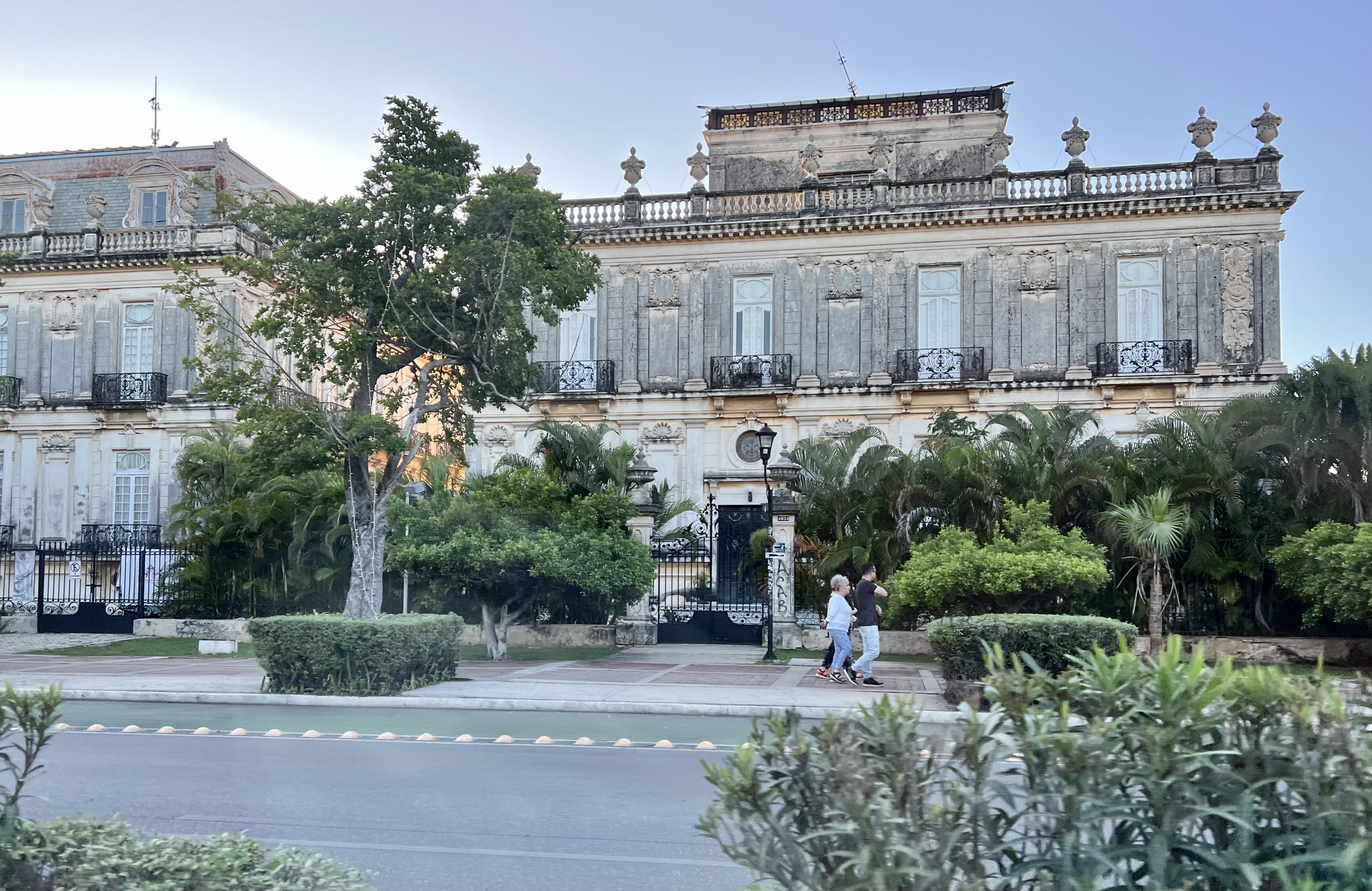 Merida twin mansions